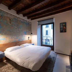 San Gottardo 19 , Milano Italia